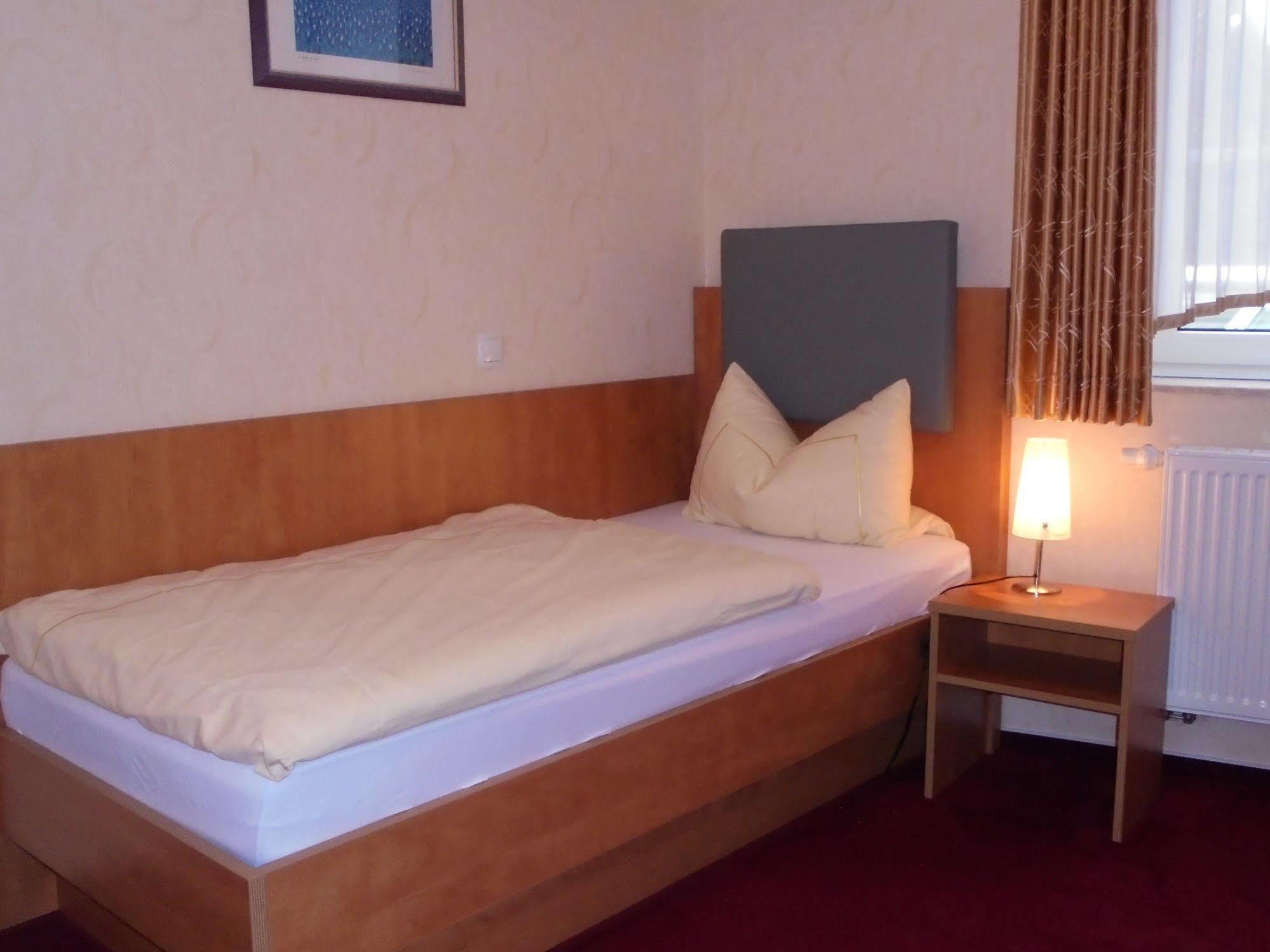 Hotel-Landgasthof Herzog Barssel  Esterno foto